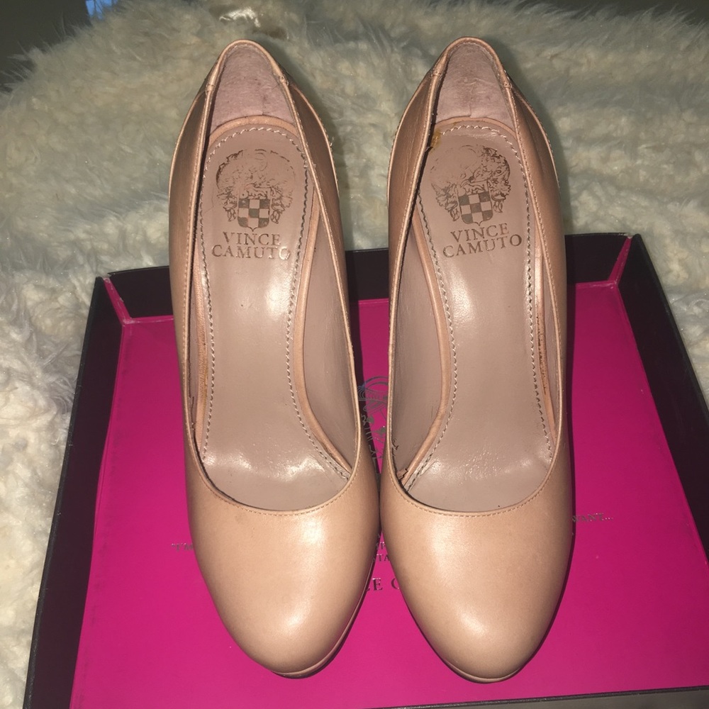 Vince Camuto Nude Pumps